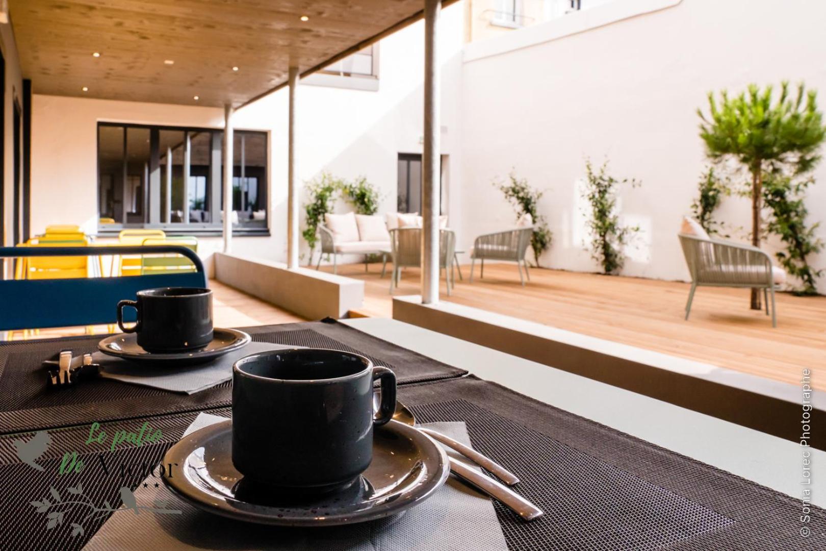 Hotel Le Patio De Victor, ロリアン エクステリア 写真
