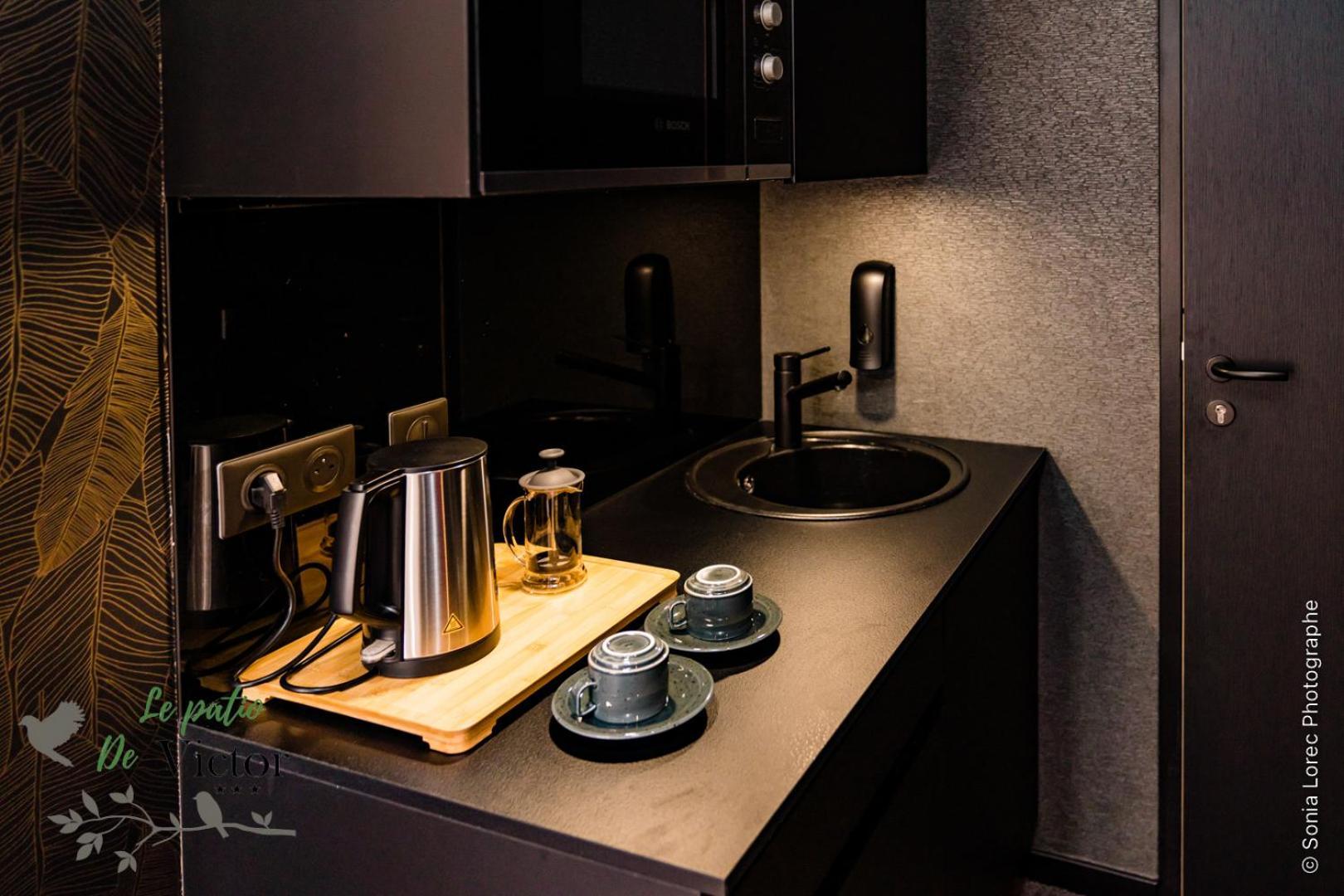 Hotel Le Patio De Victor, ロリアン エクステリア 写真